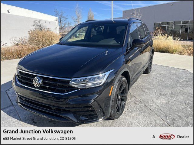 2024 Volkswagen Tiguan/Taos SE R-Line Black