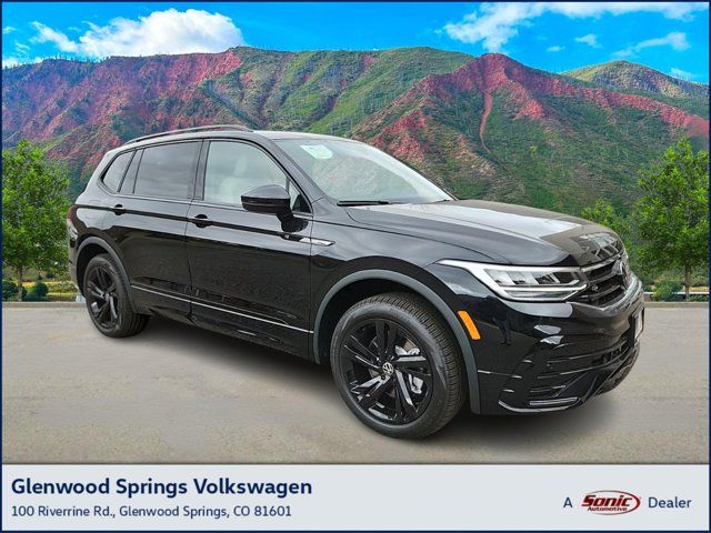 2024 Volkswagen Tiguan/Taos SE R-Line Black