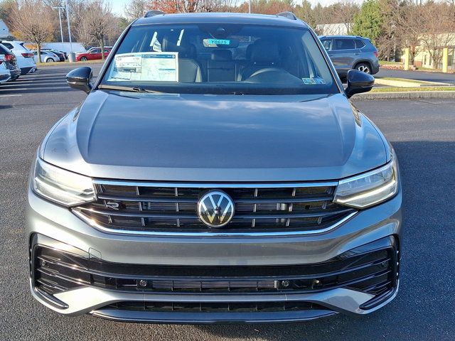 2024 Volkswagen Tiguan/Taos SE R-Line Black