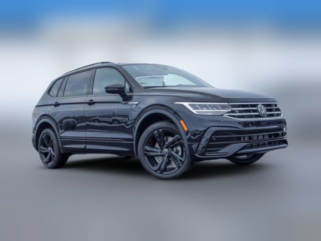 2024 Volkswagen Tiguan SE R-Line Black