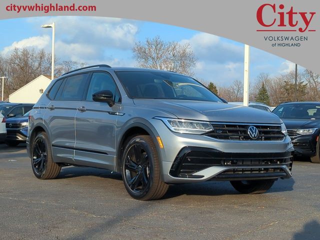 2024 Volkswagen Tiguan SE R-Line Black