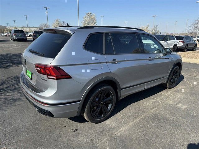 2024 Volkswagen Tiguan SE R-Line Black