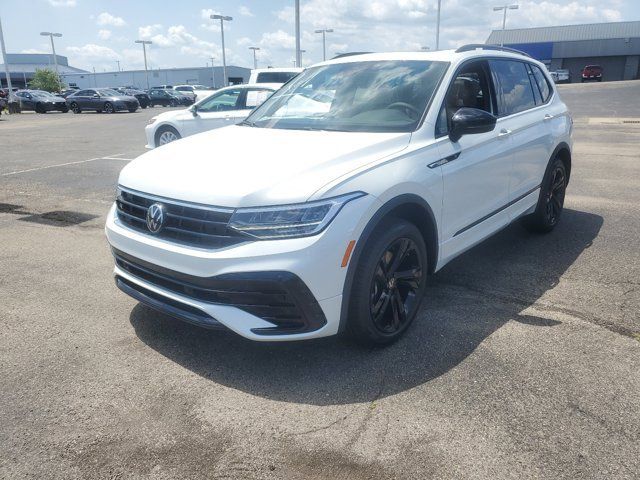 2024 Volkswagen Tiguan SE R-Line Black