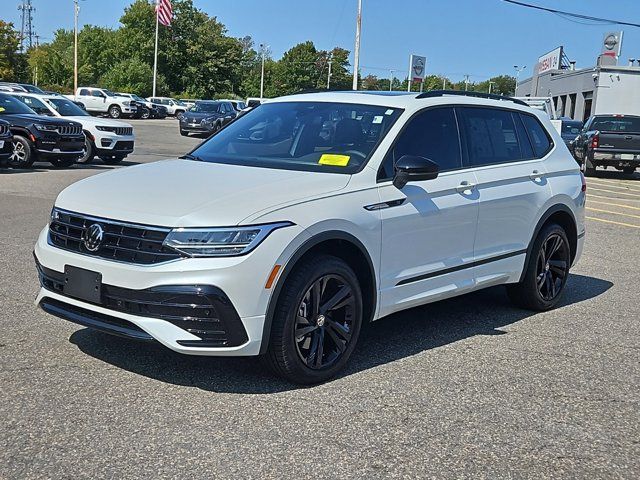 2024 Volkswagen Tiguan SE R-Line Black