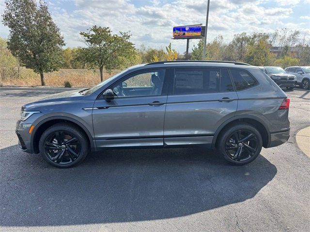 2024 Volkswagen Tiguan SE R-Line Black