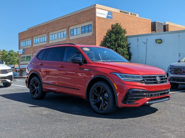 2024 Volkswagen Tiguan SE R-Line Black