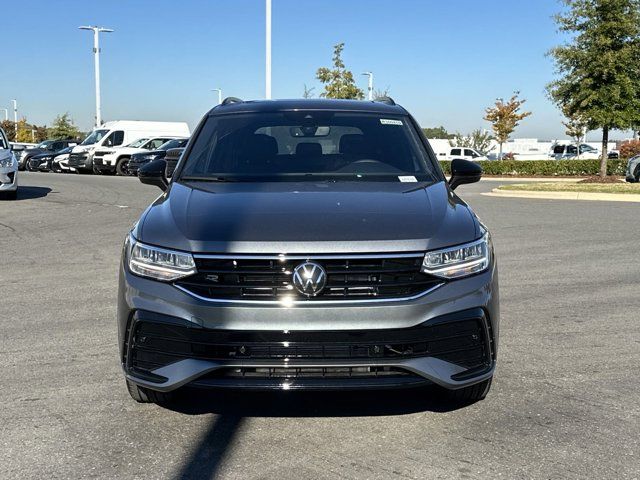 2024 Volkswagen Tiguan SE R-Line Black