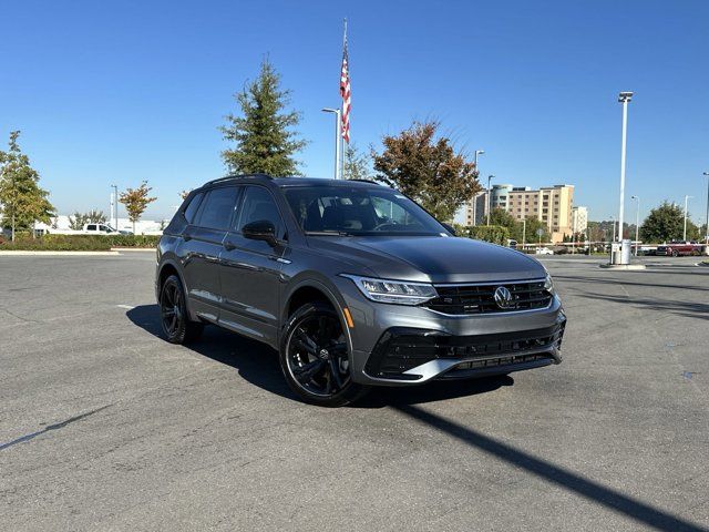 2024 Volkswagen Tiguan SE R-Line Black