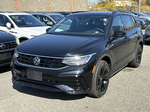 2024 Volkswagen Tiguan/Taos SE R-Line Black