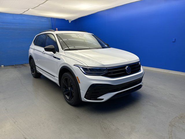 2024 Volkswagen Tiguan/Taos SE R-Line Black