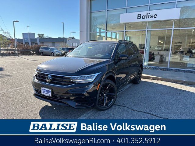 2024 Volkswagen Tiguan SE R-Line Black