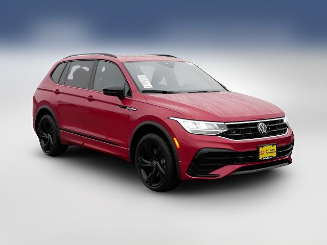 2024 Volkswagen Tiguan SE R-Line Black