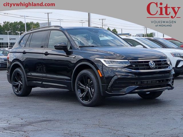 2024 Volkswagen Tiguan SE R-Line Black