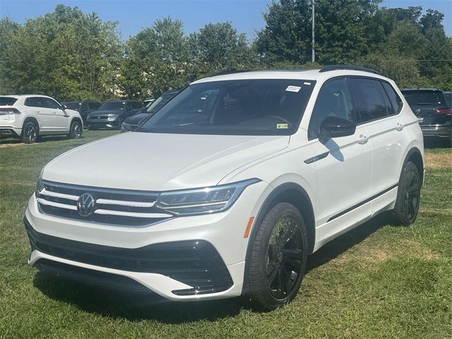 2024 Volkswagen Tiguan SE R-Line Black