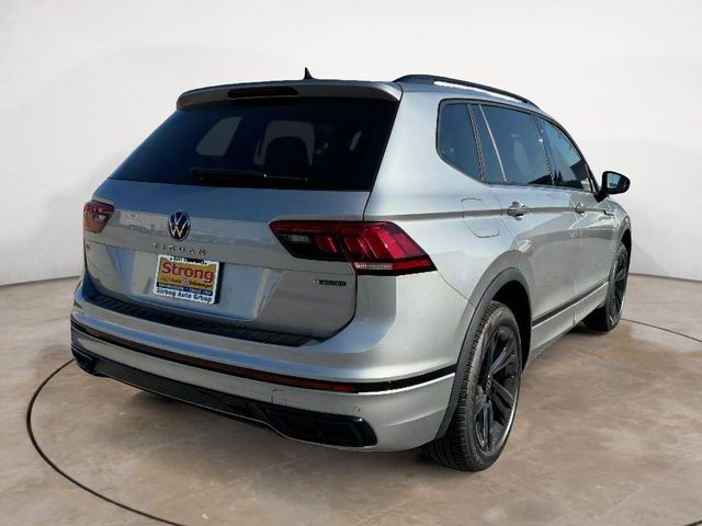 2024 Volkswagen Tiguan SE R-Line Black