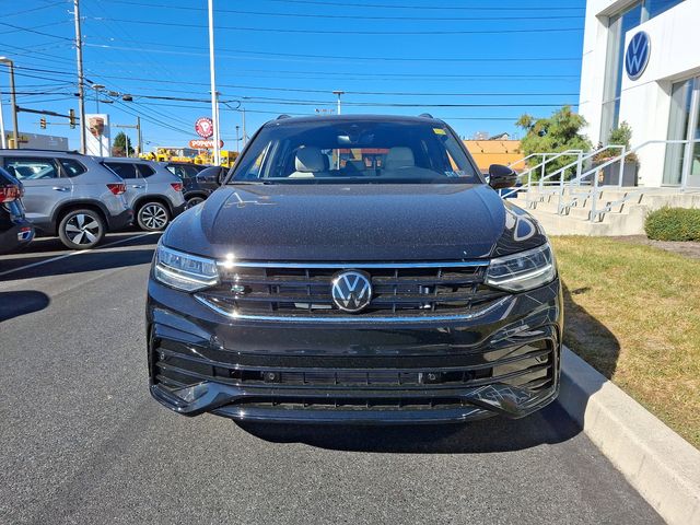 2024 Volkswagen Tiguan SE R-Line Black