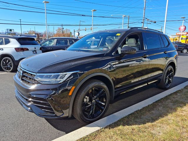 2024 Volkswagen Tiguan SE R-Line Black