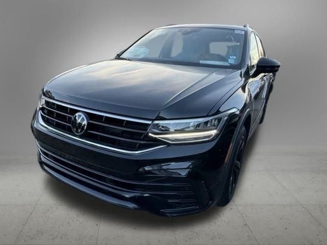 2024 Volkswagen Tiguan SE R-Line Black
