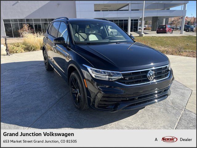 2024 Volkswagen Tiguan SE R-Line Black