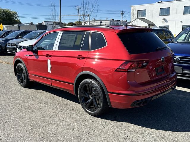 2024 Volkswagen Tiguan SE R-Line Black