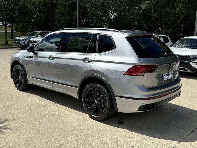 2024 Volkswagen Tiguan SE R-Line Black