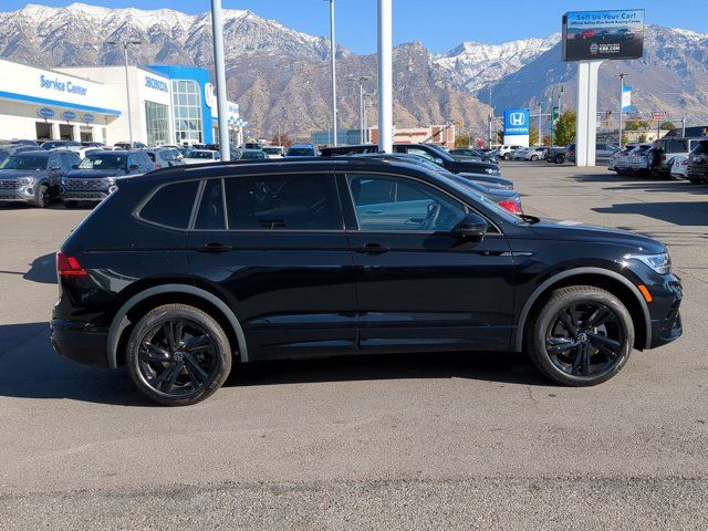 2024 Volkswagen Tiguan/Taos SE R-Line Black