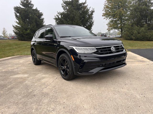 2024 Volkswagen Tiguan SE R-Line Black