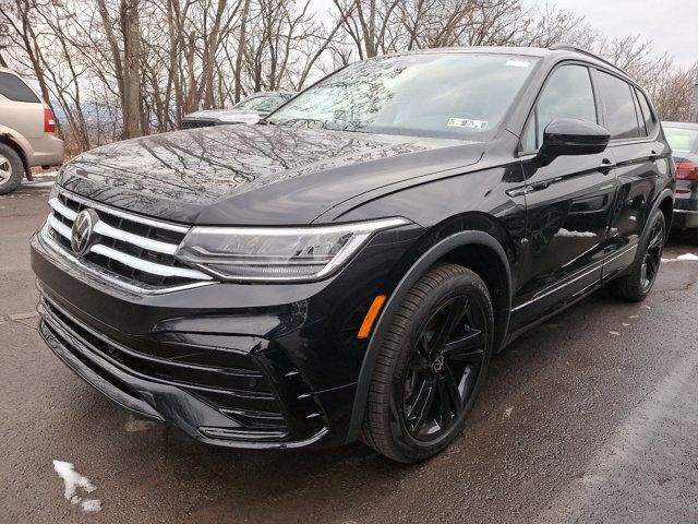 2024 Volkswagen Tiguan SE R-Line Black