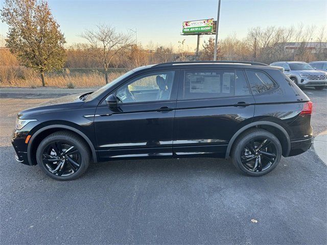 2024 Volkswagen Tiguan SE R-Line Black