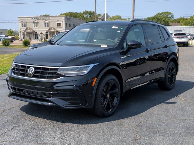 2024 Volkswagen Tiguan SE R-Line Black