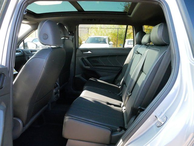 2024 Volkswagen Tiguan/Taos SE R-Line Black