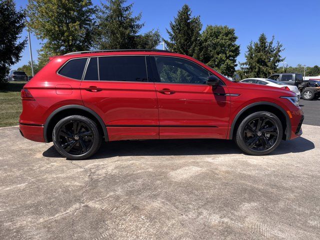 2024 Volkswagen Tiguan SE R-Line Black