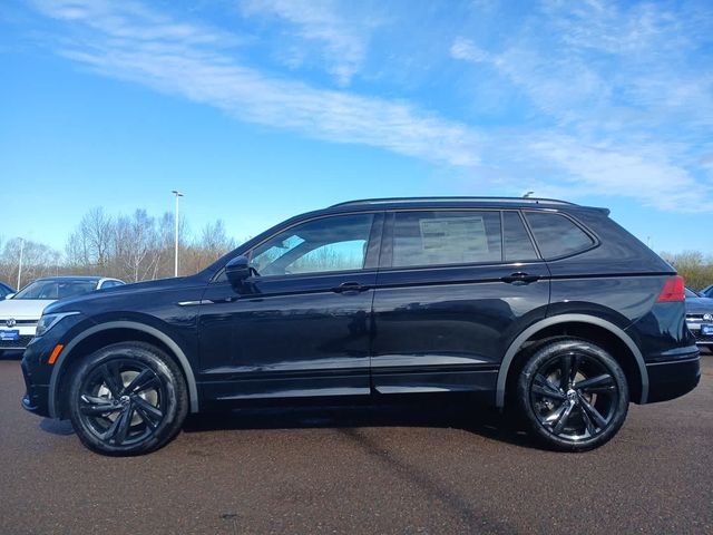 2024 Volkswagen Tiguan/Taos SE R-Line Black