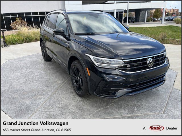 2024 Volkswagen Tiguan/Taos SE R-Line Black