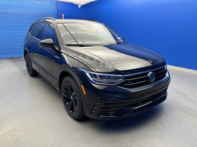 2024 Volkswagen Tiguan/Taos SE R-Line Black