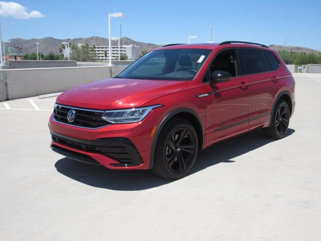 2024 Volkswagen Tiguan SE R-Line Black