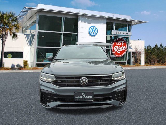 2024 Volkswagen Tiguan SE R-Line Black