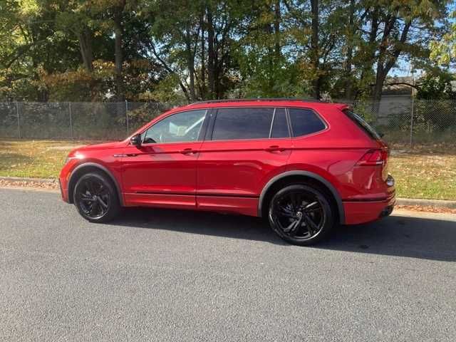 2024 Volkswagen Tiguan SE R-Line Black