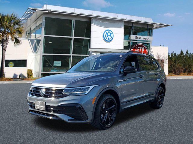 2024 Volkswagen Tiguan SE R-Line Black