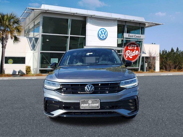 2024 Volkswagen Tiguan SE R-Line Black