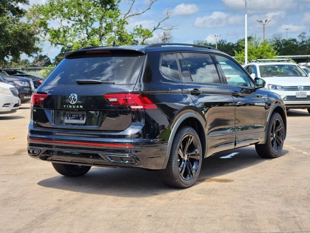 2024 Volkswagen Tiguan SE R-Line Black