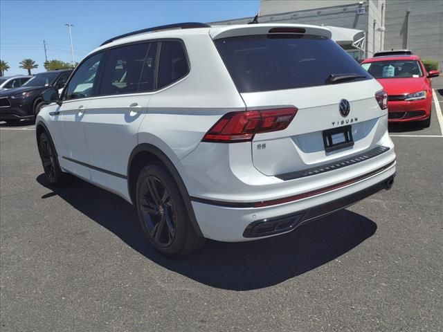 2024 Volkswagen Tiguan SE R-Line Black