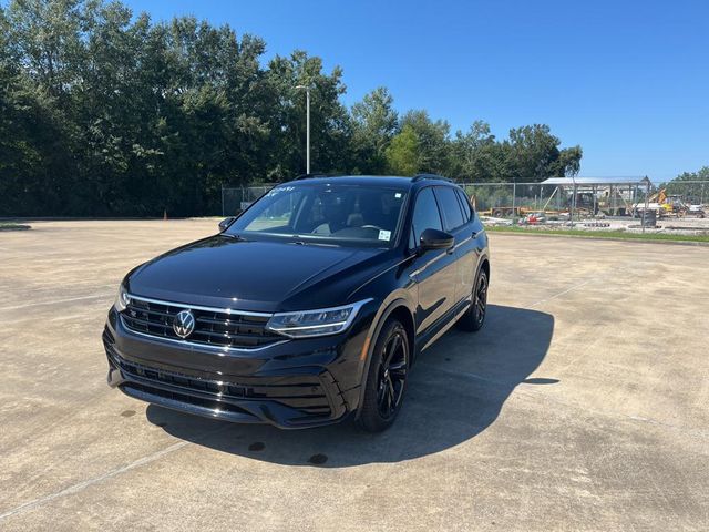 2024 Volkswagen Tiguan SE R-Line Black