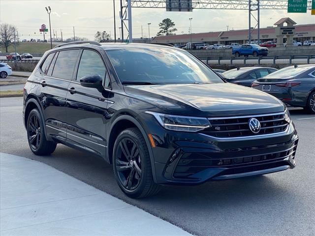 2024 Volkswagen Tiguan SE R-Line Black