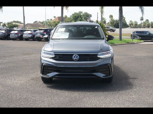 2024 Volkswagen Tiguan SE R-Line Black