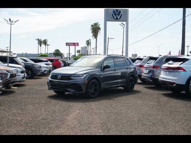 2024 Volkswagen Tiguan SE R-Line Black