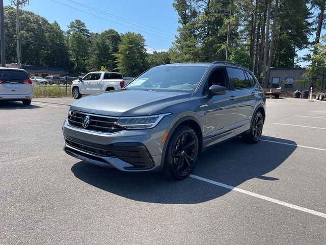 2024 Volkswagen Tiguan SE R-Line Black