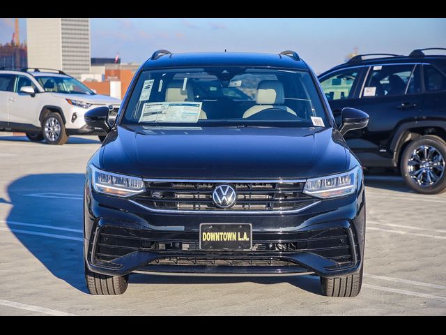 2024 Volkswagen Tiguan SE R-Line Black