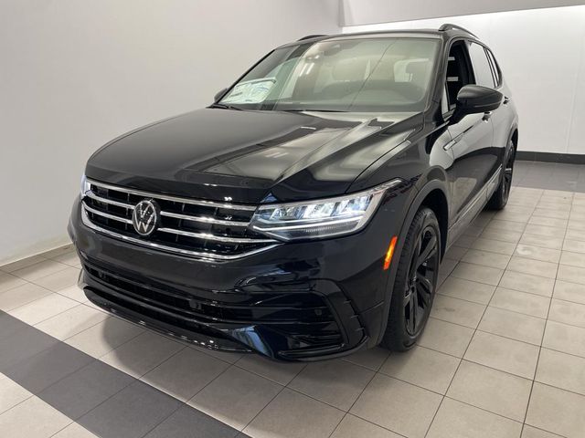 2024 Volkswagen Tiguan SE R-Line Black