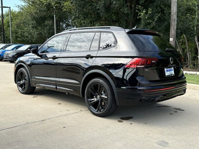 2024 Volkswagen Tiguan SE R-Line Black